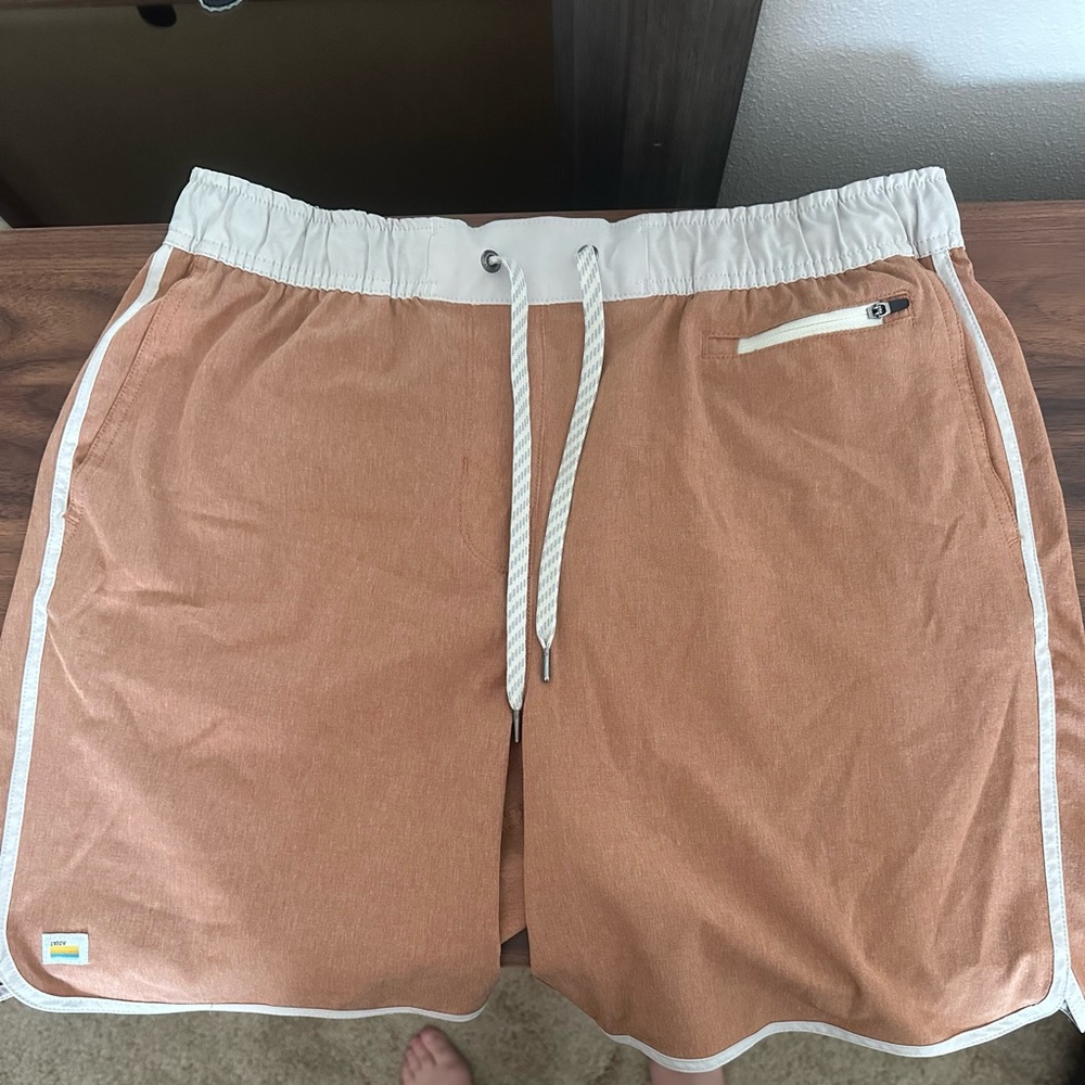 Vuori Tan and Cream Apparel